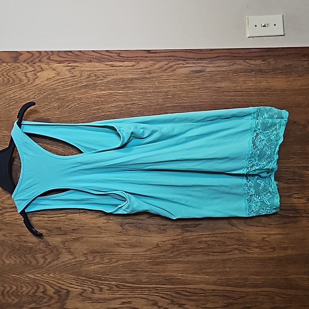 Tank top - Picture 2 of 3